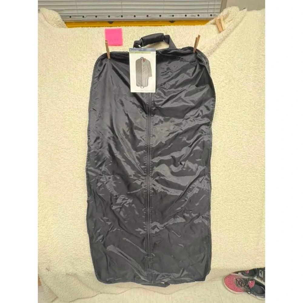 Forecast 48-in Garment Bag Black Travel Suit Cover Padded Handle Sears NWT